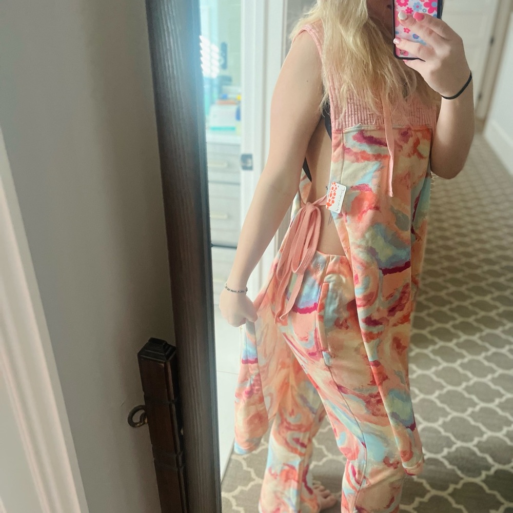 Free People Movement 2 pc “All That Set Printed” - Vest and pants  S & MD - NWT